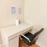 דירה 20a 2 Bed Flat, Sleeps 4,wifi,near Cabot Circus, Bri 1mi