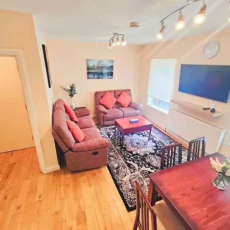 20a 2 Bed Flat, Sleeps 4,wifi,near Cabot Circus, Bri 1mi בריסטול