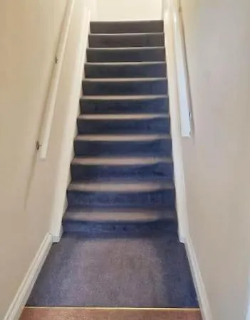 2 Bed Flat,sleeps 4,wifi,near Cabot Circus,bri 1mi *