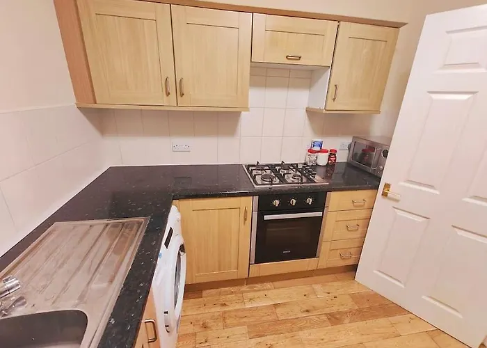 20a 2 Bed Flat, Sleeps 4,wifi,near Cabot Circus, Bri 1mi * Bristol