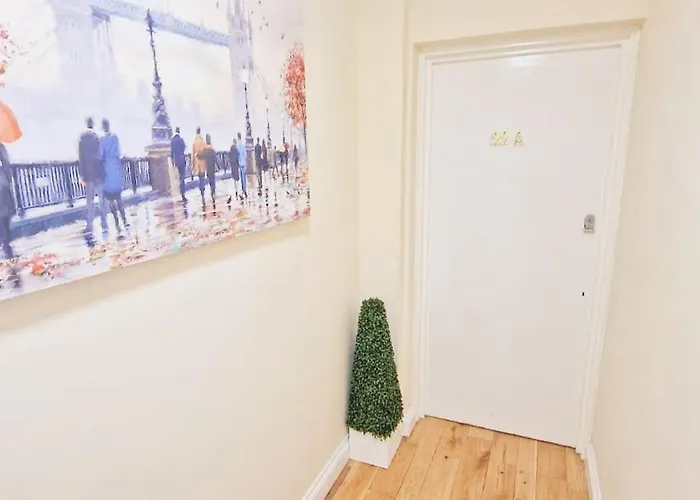 20a 2 Bed Flat, Sleeps 4,wifi,near Cabot Circus, Bri 1mi בריסטול