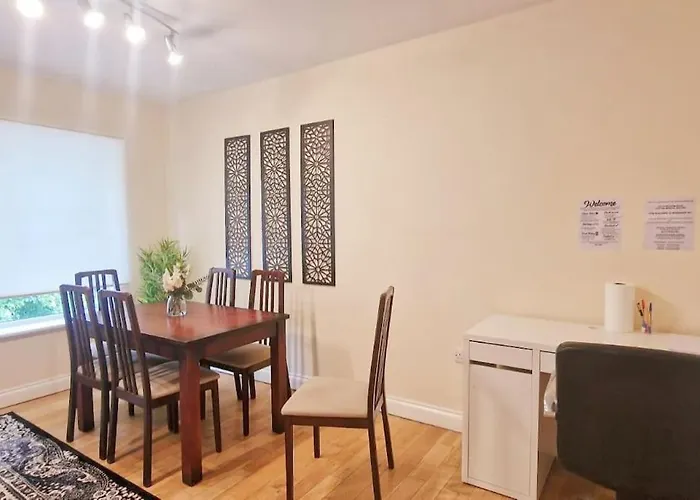 Daire 20a 2 Bed Flat, Sleeps 4,wifi,near Cabot Circus, Bri 1mi *