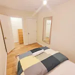 20a 2 Bed Flat, Sleeps 4,wifi,near Cabot Circus, Bri 1mi בריסטול