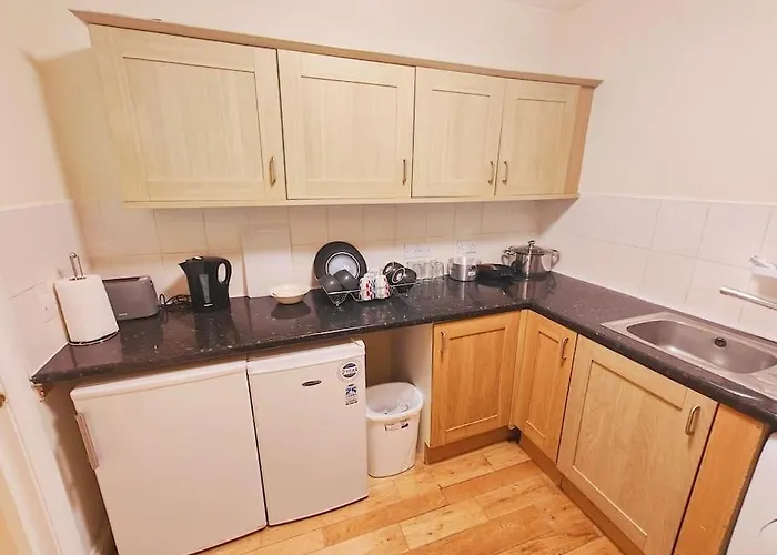 Διαμέρισμα 20a 2 Bed Flat, Sleeps 4,wifi,near Cabot Circus, Bri 1mi Μπρίστολ