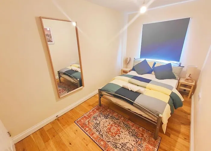 20a 2 Bed Flat, Sleeps 4,wifi,near Cabot Circus, Bri 1mi Μπρίστολ